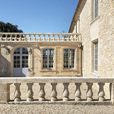 Bed & Breakfast Chateau De Ferrand 4*
