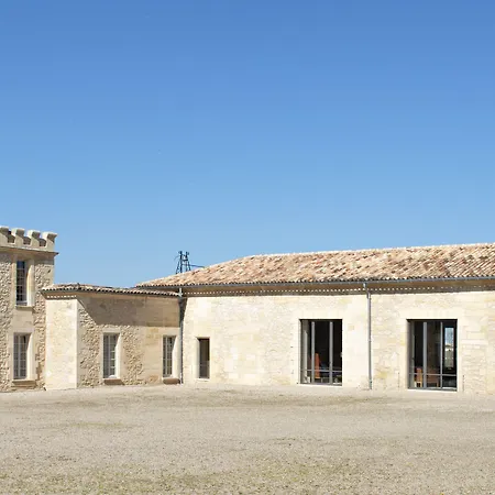 Chateau De Ferrand Panzió 4*