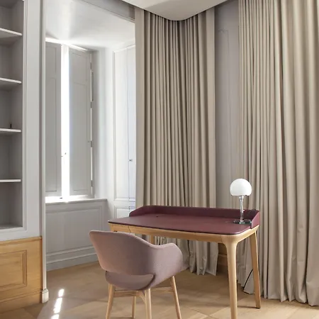 Chateau De Ferrand Saint-Émilion