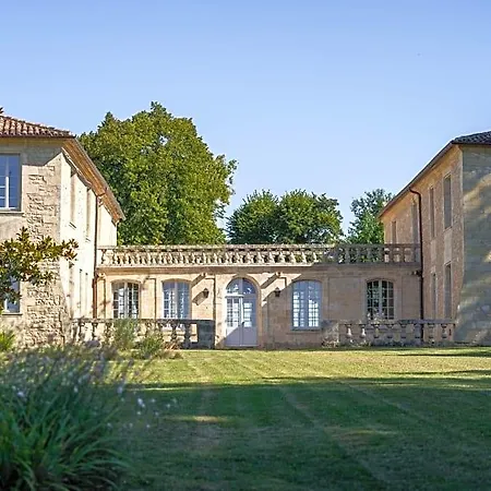 Bed & Breakfast Chateau De Ferrand