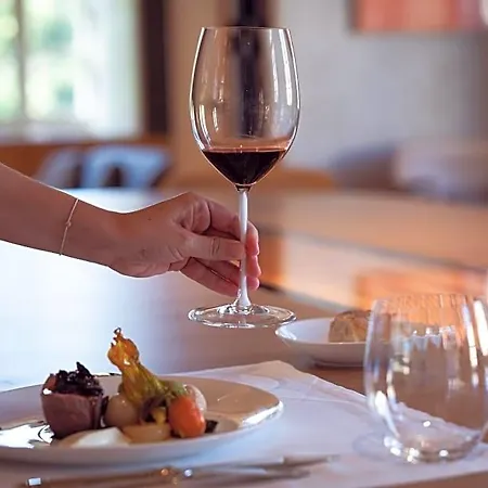 Chateau De Ferrand Bed & Breakfast