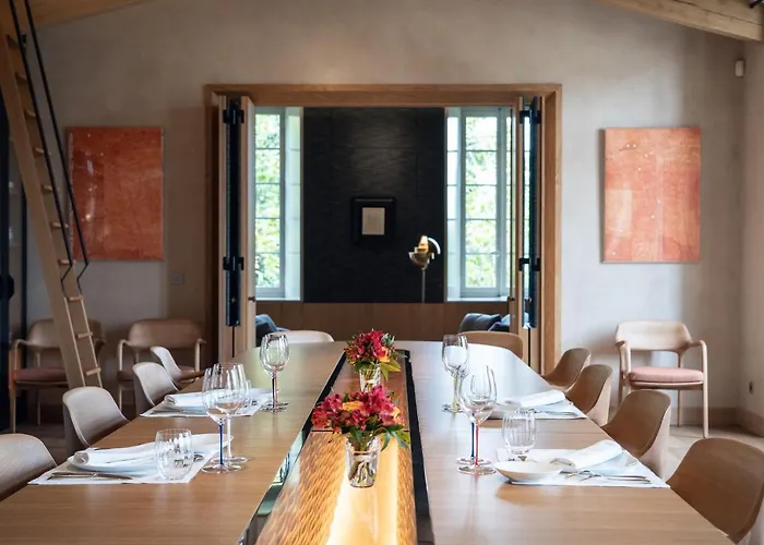 Château De Ferrand 4*