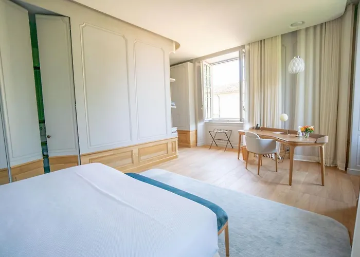 Château De Ferrand 4*