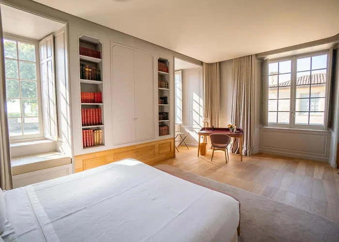 Château De Ferrand 4*